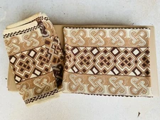 DISNEY ANIMAL KINGDOM LODGE JAMBO DVC BED RUNNER SCARF PROP AND MATCHING PILLOW