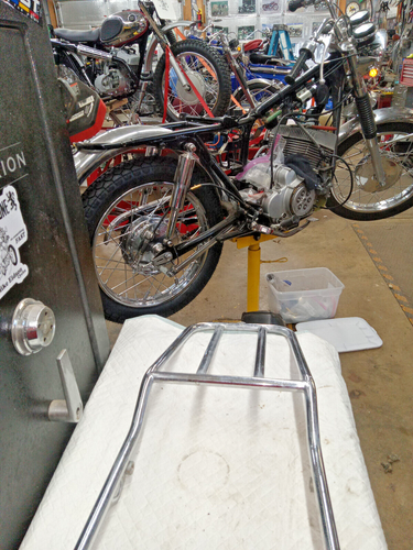 Yamaha MOTORCYCLE XS650SE SPECIAL XS 650 Factory Luggage Rack VINTAGE A2982 - Picture 3 of 7