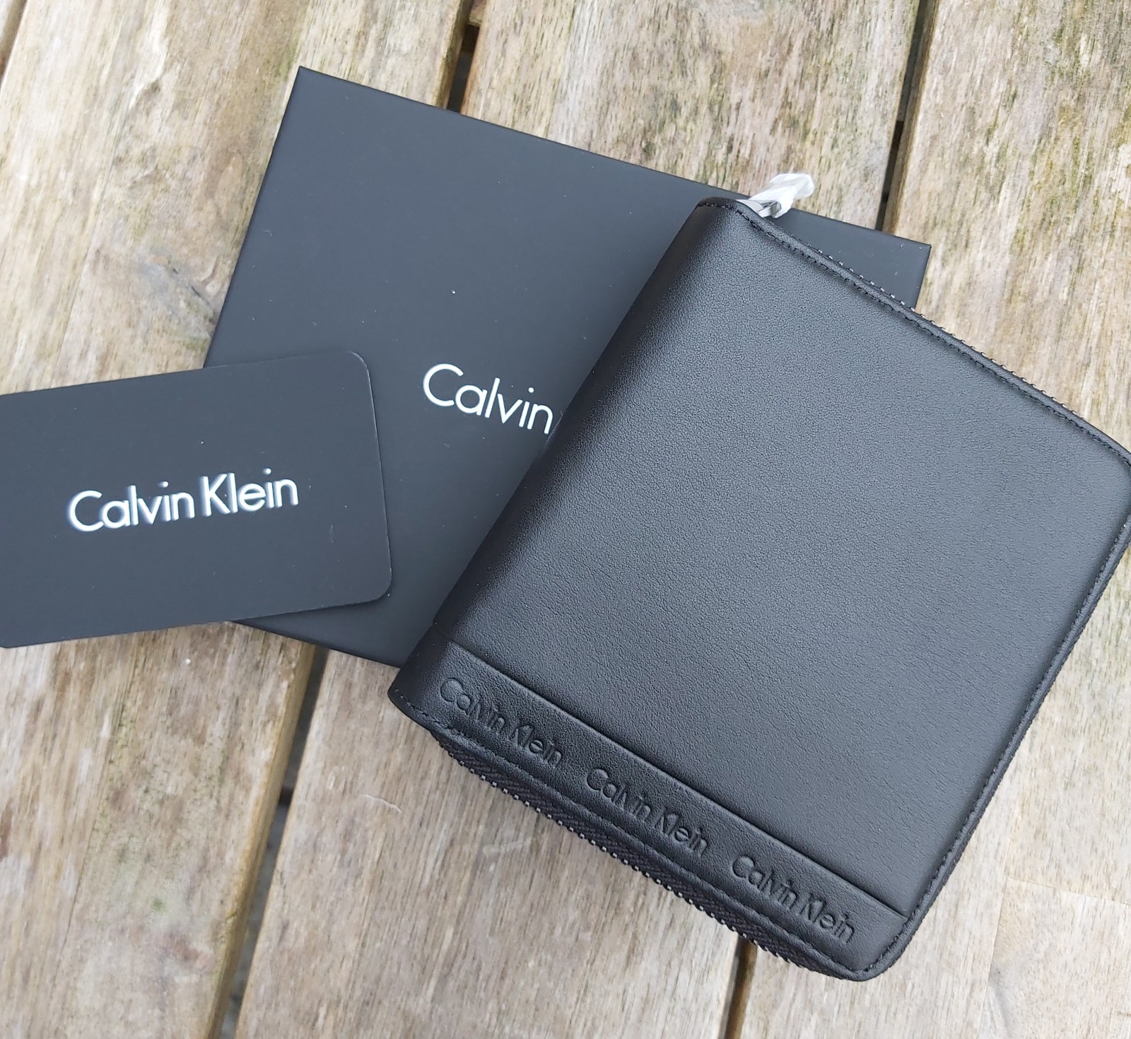 Genuine CALVIN KLEIN Black Leather ZIPPED WALLET Cards *COIN POCKET*  BOX Wal1