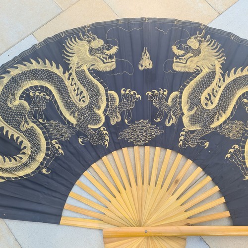Vintage XLarge Asian Dragon Hand Painted Wall Fan Black Gold 150 x 90 cm Decor - Picture 3 of 12