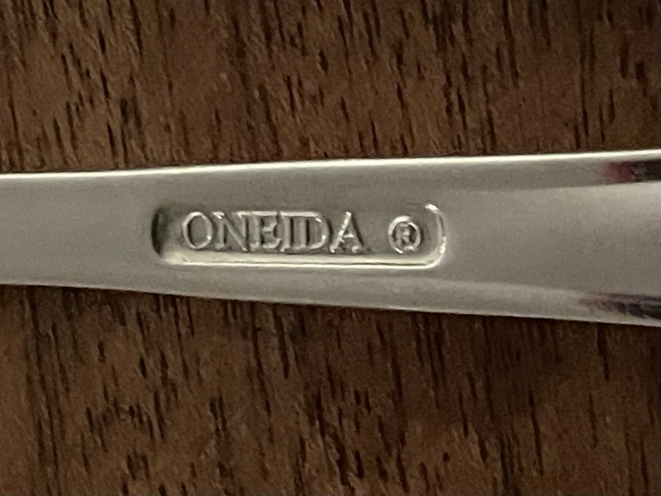 Oneida Lincoln 5 tenedores de postre/ensalada de acero inoxidable brillante Foto 4 de 4
