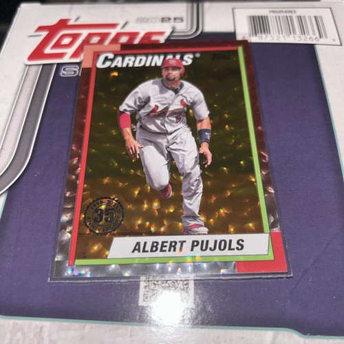 2025 Topps Series 1 35th Anniversary Albert Pujols Gold Diamanté /50 - Picture 2 of 3