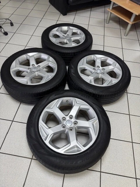 ORIGINAL LAND RANG ROVER Komplettsatz PIRELLI ALLE WETER 255 55 R20 110Y 15-25 - Bild 2 von 4