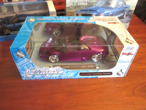 Maisto PLAYERZ Luxury Collection Lamborghini Murcielago Roadster Purple 1/18 NEW