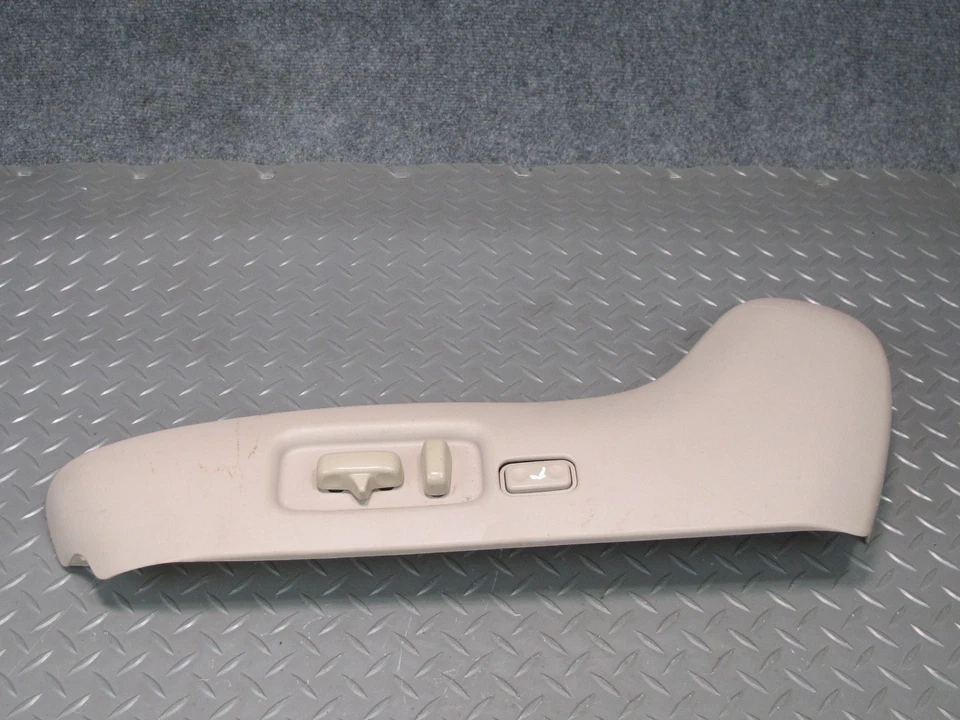 LEXUS J100 LX470 1998-2002 PANEL DE CUBIERTA DE ASIENTO DELANTERO IZQUIERDO CON JUEGO DE INTERRUPTORES Foto 3 de 4