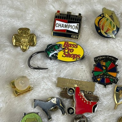 Lot Mixte De Pin's Vintage - Multicolore - Collection Originale