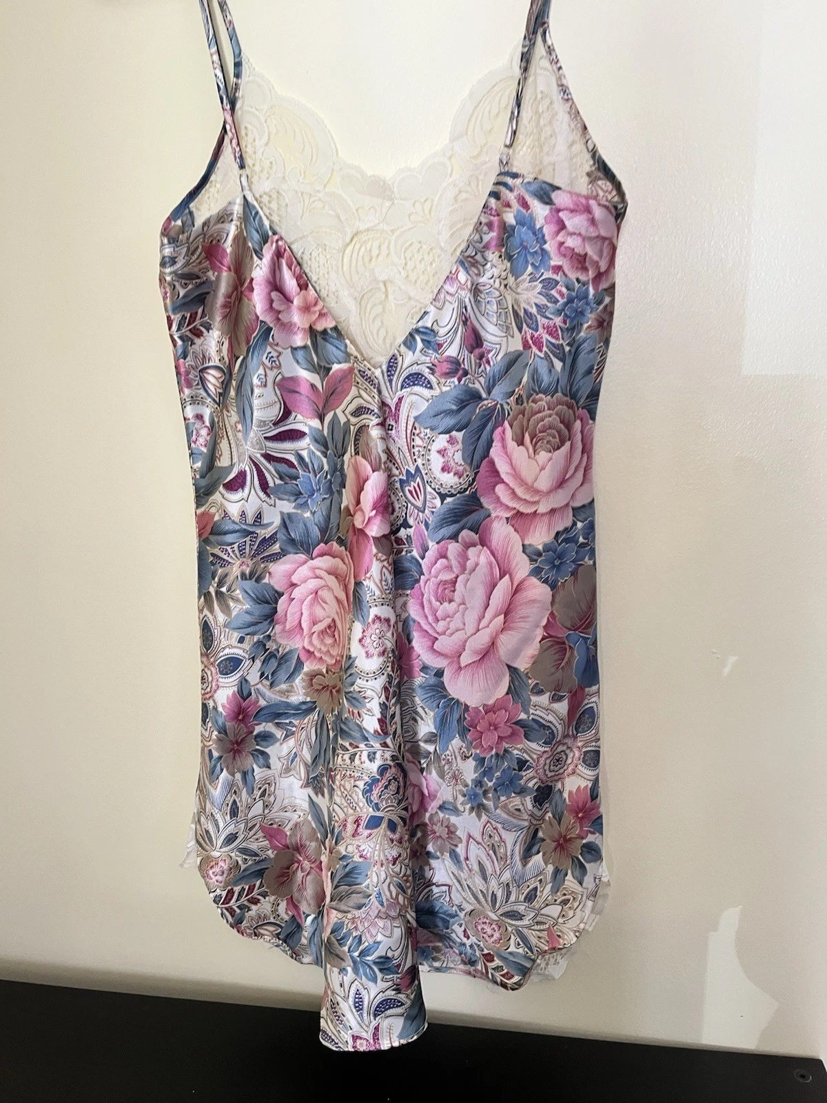 UNDERCOVER Victoria's Secret VINTAGE etichetta ORO abito slip camicia da notte floreale cami pizzo piccolo