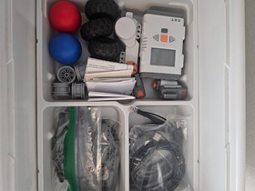 LEGO Education: Mindstorms NXT Education Base Set (9797) Missing 1 pc