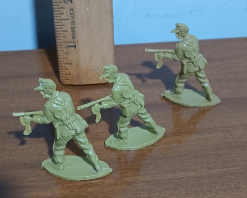 Olive Green Tan & Grey Classic Little Plastic Army Men Soldier Figures Vintage - Picture 14 of 18