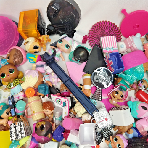 Huge LOL Surprise! OMG x64 Mini Doll & Pets 100+ accessories pieces stands wigs - Picture 6 of 14