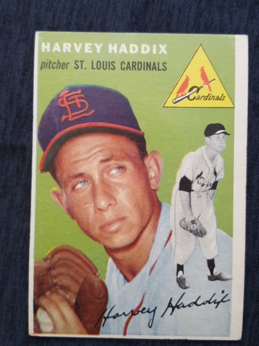 Harvey Haddix [Gray Back] #9 1954 Topps card