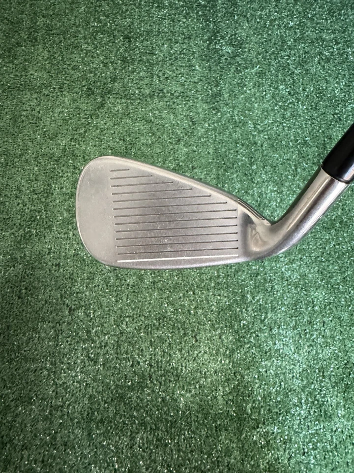 Lanzador derecho Cleveland para hombre 5,6 y 8,9 hierros con varillas de luz de acción de grafito de astilla Foto 4 de 4