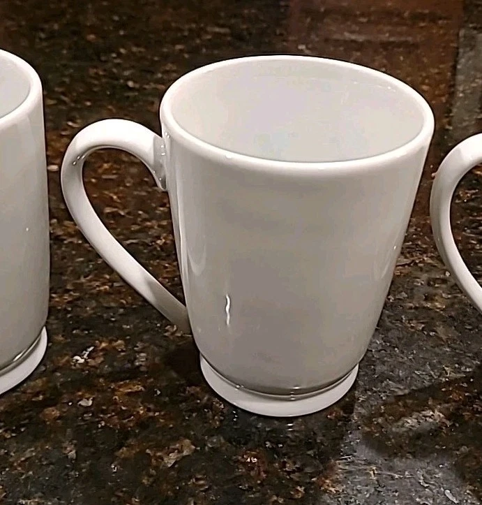 CONJUNTO DE 3 canecas de café com pés Pottery Barn GRANDE BRANCO 10 oz - Imagem 3 de 4