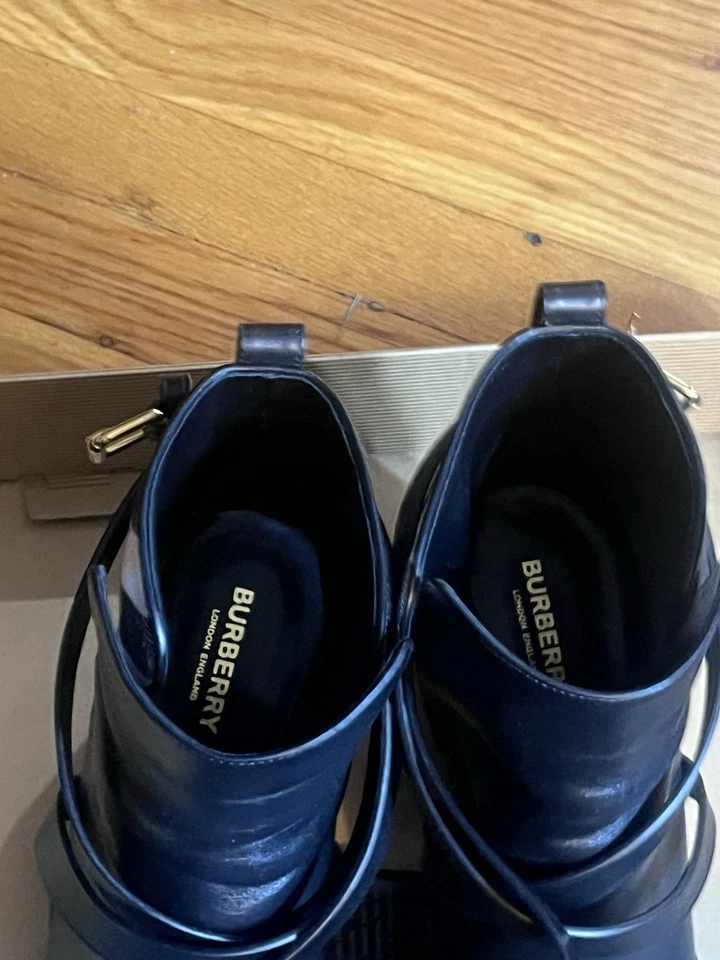 Подлинный BURBERRY женщин черный новый PRYLE проверить кожи ботильоны 9 США 39 ЕС - Изображение 2 из 3