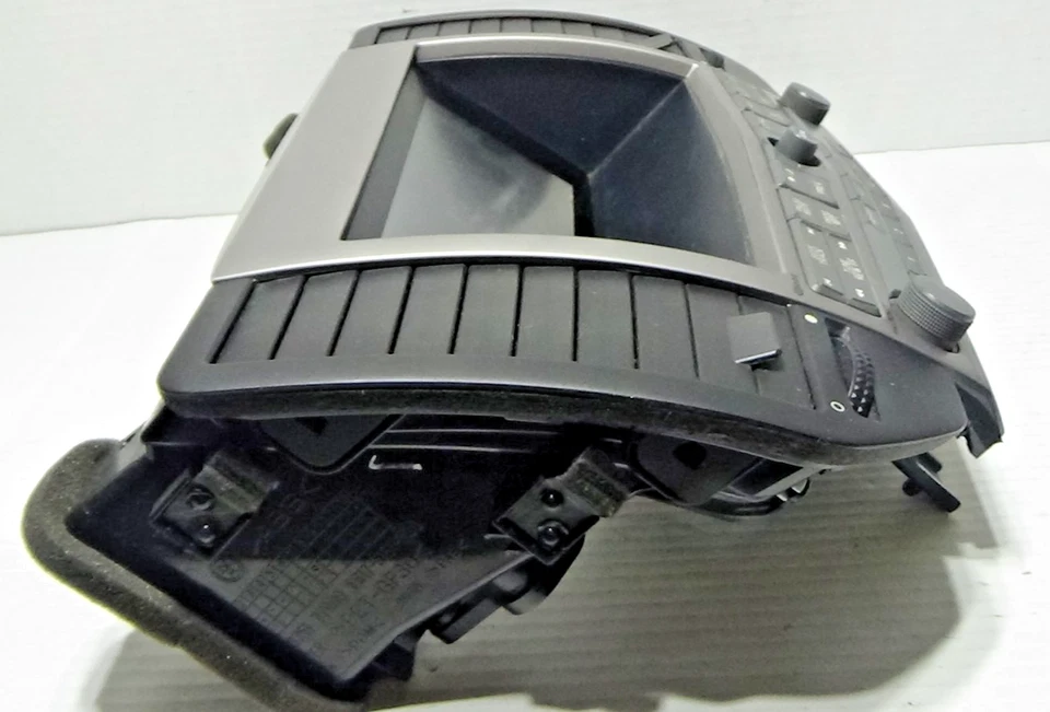 2004-2006 Nissan Maxima Radio Climate Control Panel Trim - Image 3 of 4