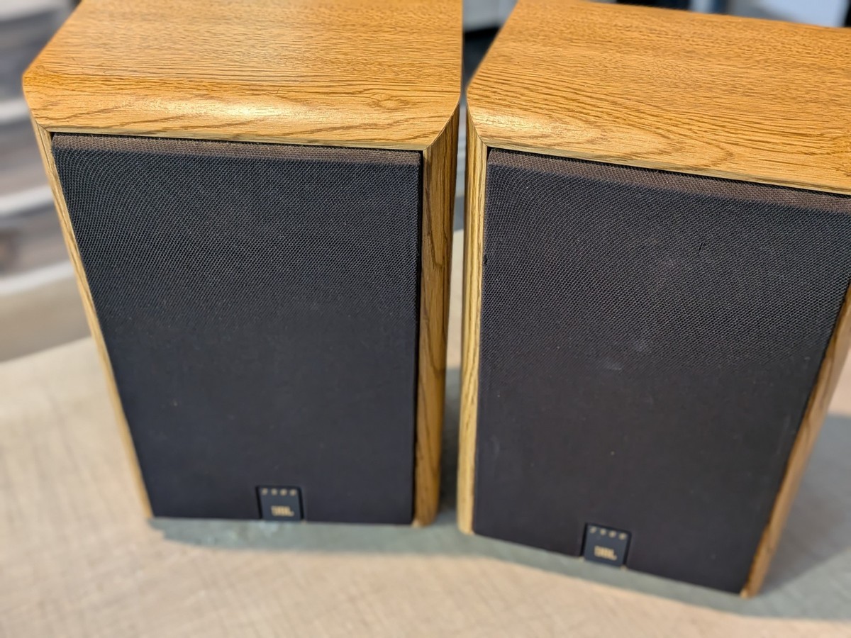 Vintage JBL 2500 2-Way Bookshelf Speakers Oak Finish Speaker