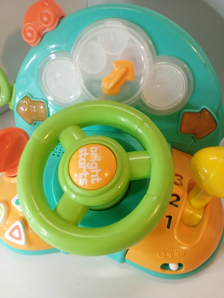 Bright Starts Luces y Colores Driver, Vtech Pull & Sing Puppy Fisher Price P 3 piezas Foto 3 de 4