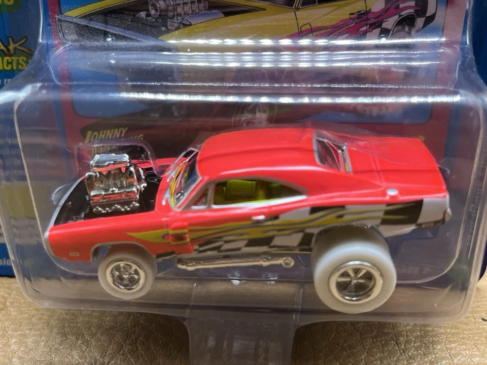Johnny Lightning Zingers Street Freaks CHASE 70 Dodge Charger PINK VVHTF - Image 3 of 4