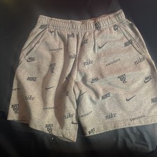 Nike Basketball Shorts Size Medium       vintage 90's Era
