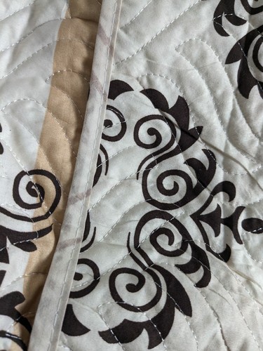 2x Quilted Cushion Covers Damask Beige Cream Brown 18x18" - Picture 5 of 16