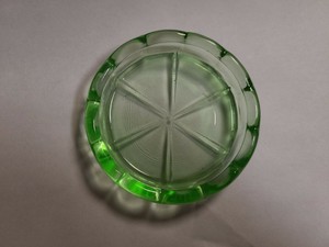 旧老式绿色大萧条时期玻璃杯垫w 扇形边缘不明制造商 Ebay