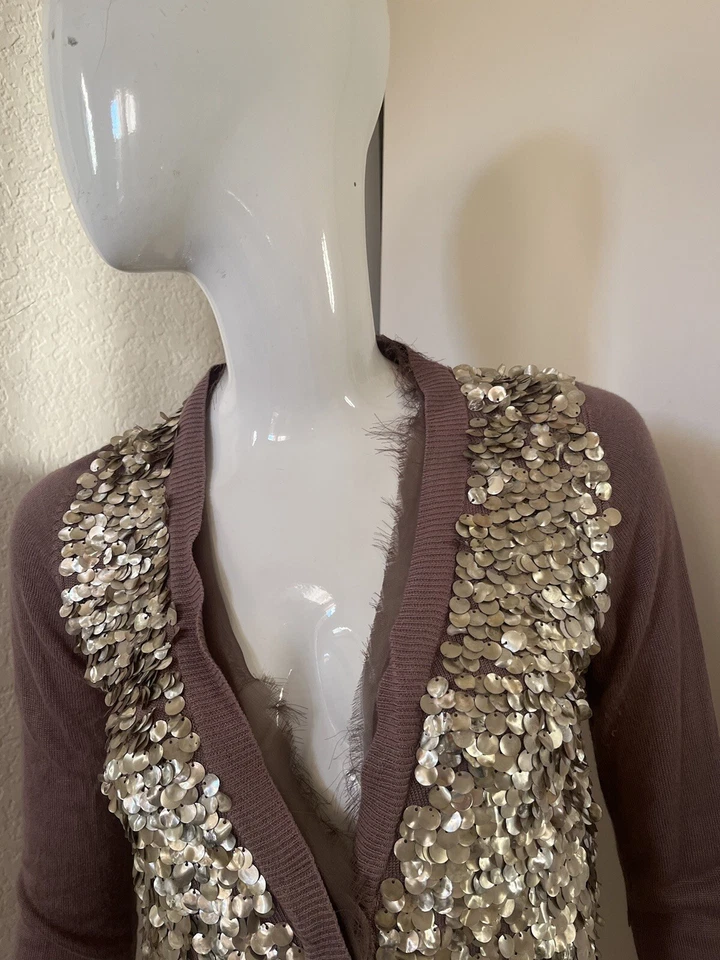 JOHN & JENN ANTHROPOLOGIE ¡RARO! Cárdigan tejido viscosa topo con lentejuelas doradas talla S Foto 2 de 4