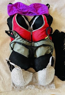 7 Bras 34D & 36D Mix sizes Victoria Secret PINK. Lightly Lined Wear Everywear