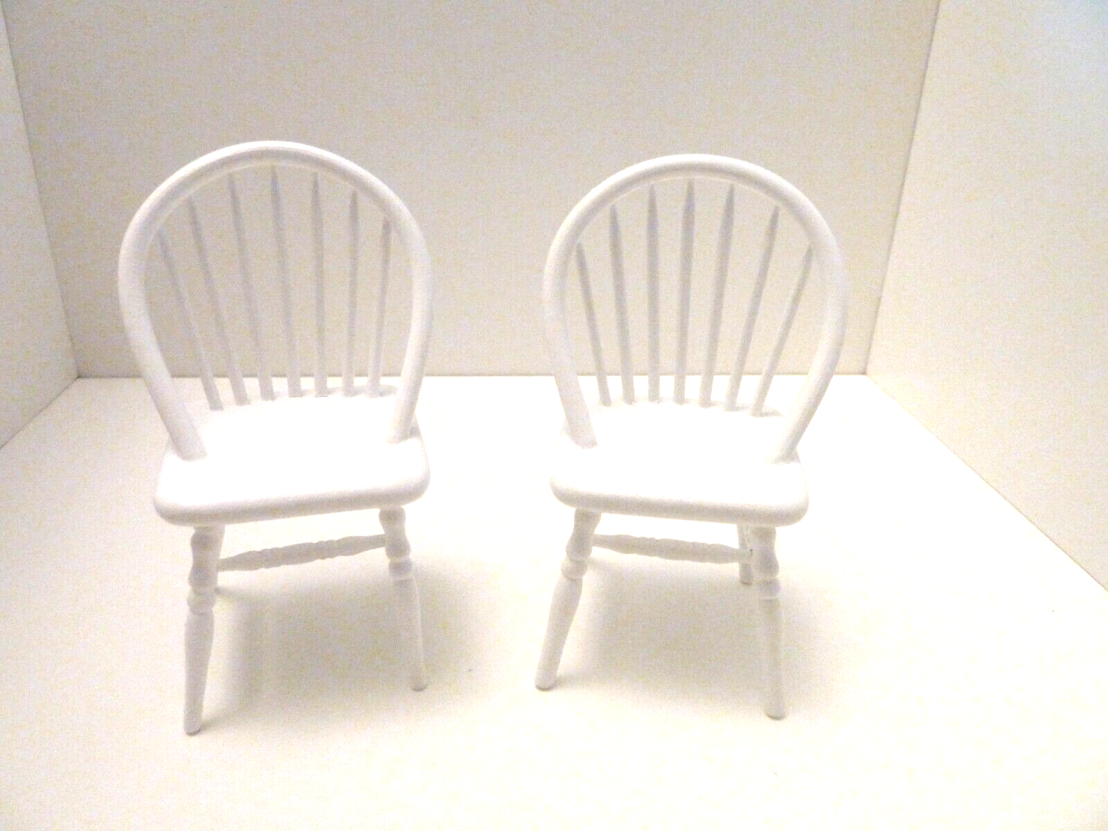 Dolls House Spindle Back Chair x 2 White Kitchen Furniture Miniature 1:12 Scale