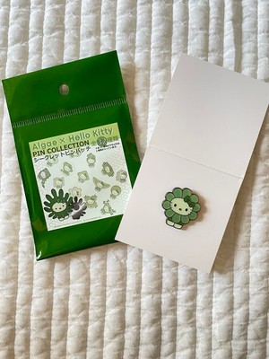 Hello Kitty Botryococcus Algae Pin Anstecker Osaka Expo 2025 Japan Pavillon Neu
