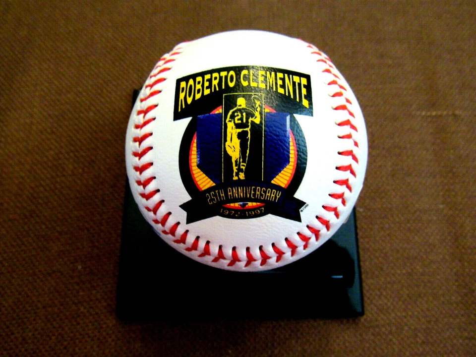 ROBERTO CLEMENTE JR & LUIS CLEMENTE SIGNED AUTO VINTAGE 25TH PHOTO BASEBALL JSA - Image 4 of 4