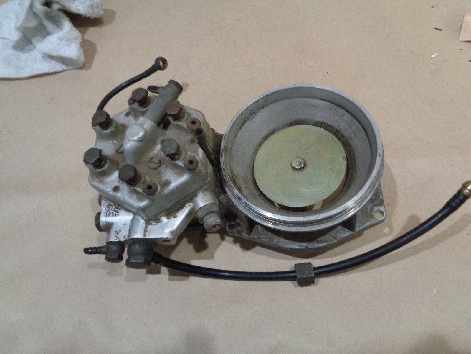 Ferrari 400i Fuel Distributor & Support Assy P/N 113972