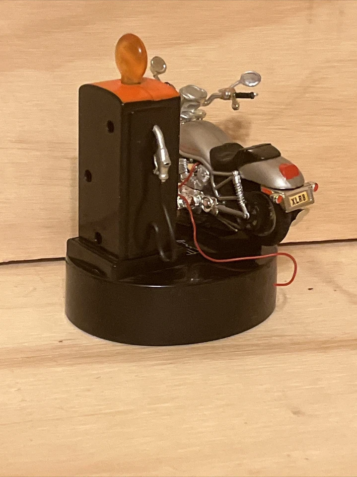 Harley Davidson 2003 bicicleta de radiocontrol y bomba de gasolina - Planet Toys - coleccionable raro Foto 3 de 4