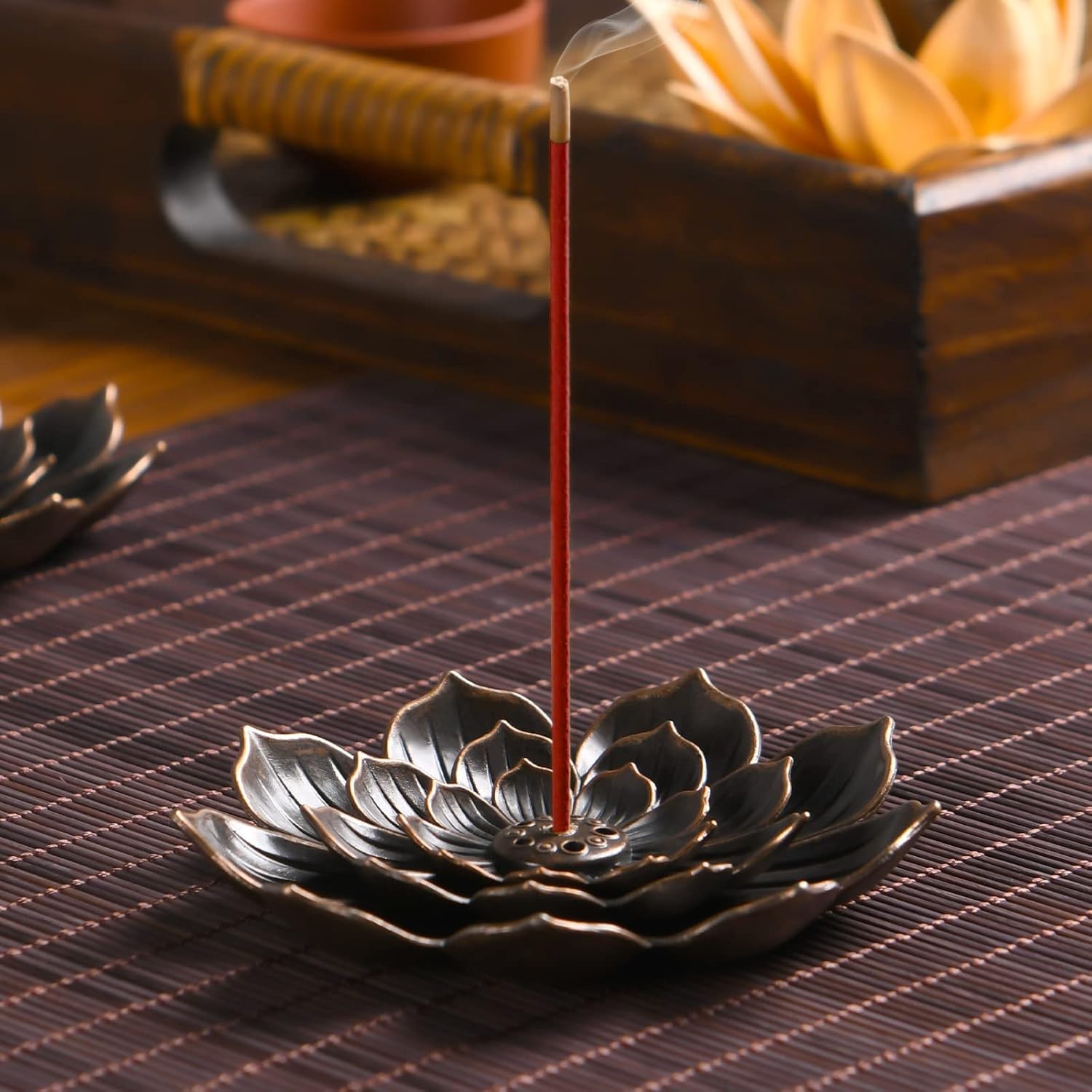 Durable Zinc Lotus Incense Burner with Detachable Ash Catcher - Peaceful Decor