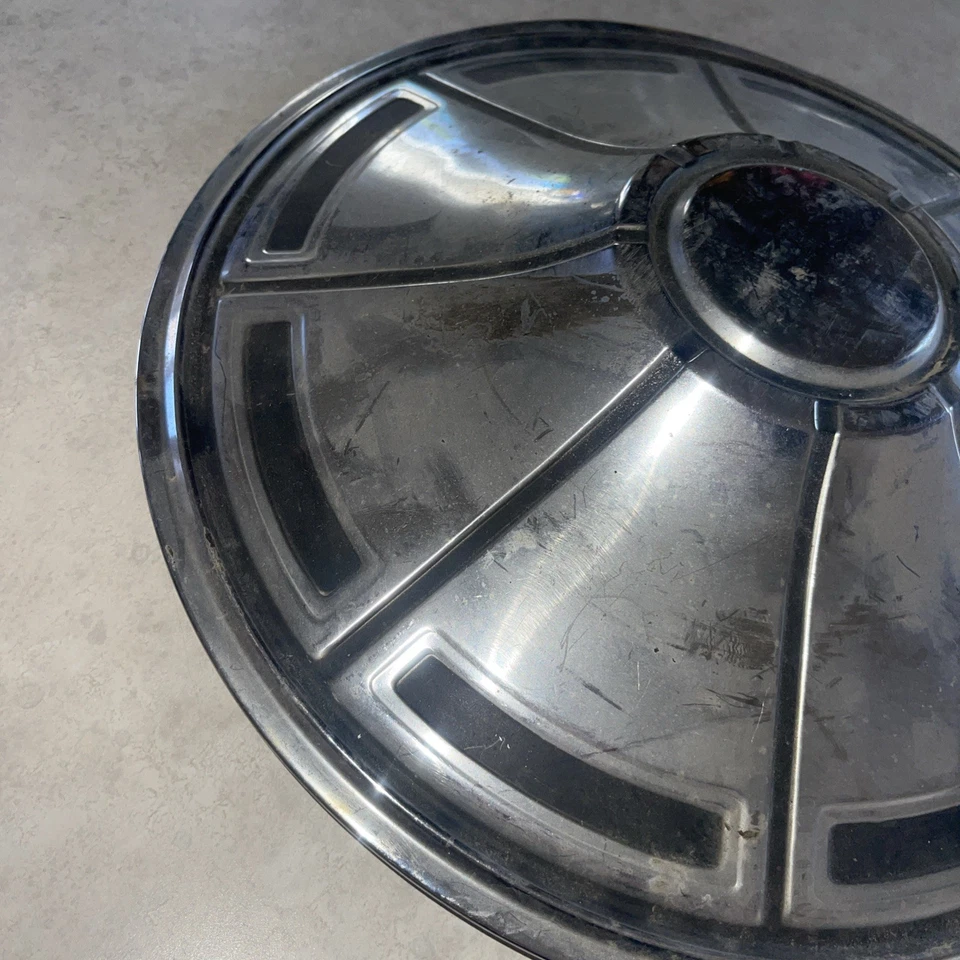 1972-76 Plymouth Dodge Scamp dart variant duster 14” hubcap Mopar Steampunk Vtg - Image 3 of 4