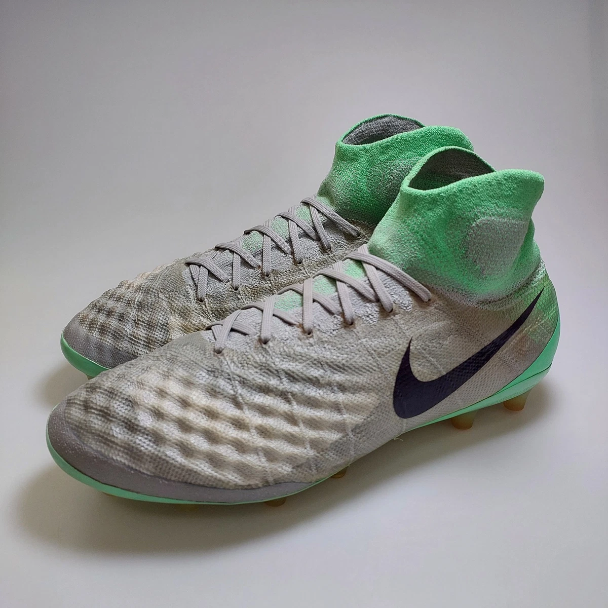 Las mejores ofertas en Nike Gris Zapatos de fútbol para De hombre
