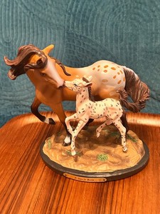 The Trail Of Painted Ponies / A Star Is Born 4043946-1 E/ 07156 2014 Enesco RARE