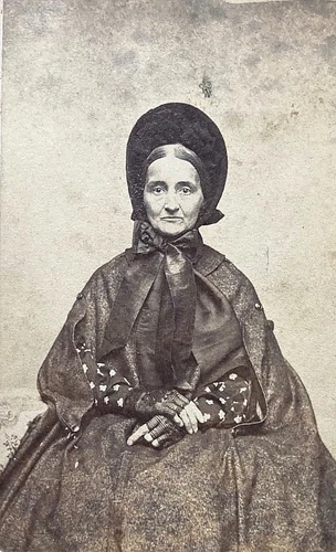 ORIGINAL! CIVIL WAR WOMAN FROM  KEENE N.H. ID'd 1864 CDV PHOTO