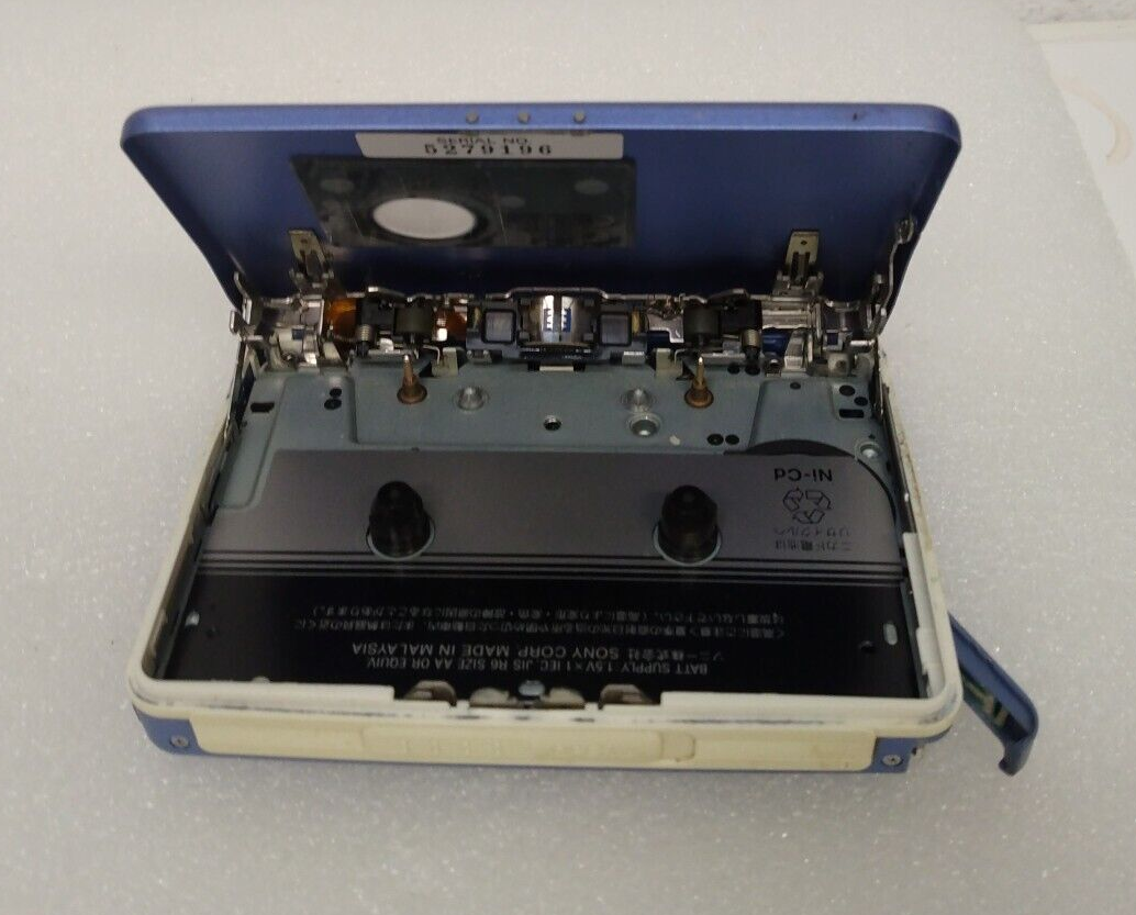 SONY Walkman WM-EX621 Portable Cassette Player Junk SONY Walkman WM-EX621 Portable Cassette Player Junk