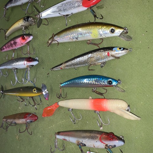 15 Vintage Minnow Lures Floater Top Water Fishing Lure Red Silver Gold More - Picture 7 of 10