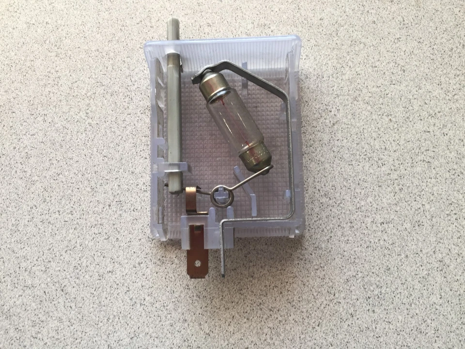 1997-2000 MERCEDES-BENZ C230 C280 W202 ~ GLOVE BOX INTERIOR LIGHT ~ OEM PART - Image 2 of 3