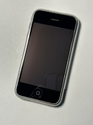 Rare iOS 1.0.2 Apple iPhone 1st Generation - 8GB - Black A1203