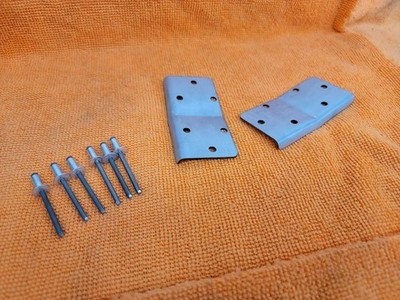 ARCTIC CAT PAIR OF TUNNEL SUPPORT  BRACKETS Like 3606-818