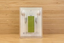 Apple iPod Shuffle 3rd generation 2GB A1271 / Green / Bundle with Earbuds