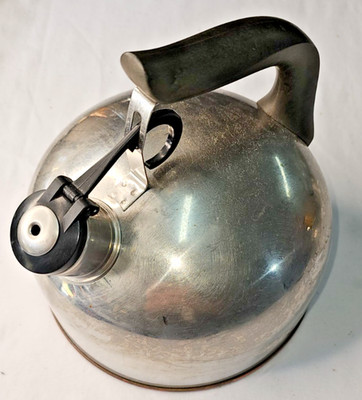 Revere Ware Vintage Whistling Tea Kettle D 96-C KOREA 7'' Base