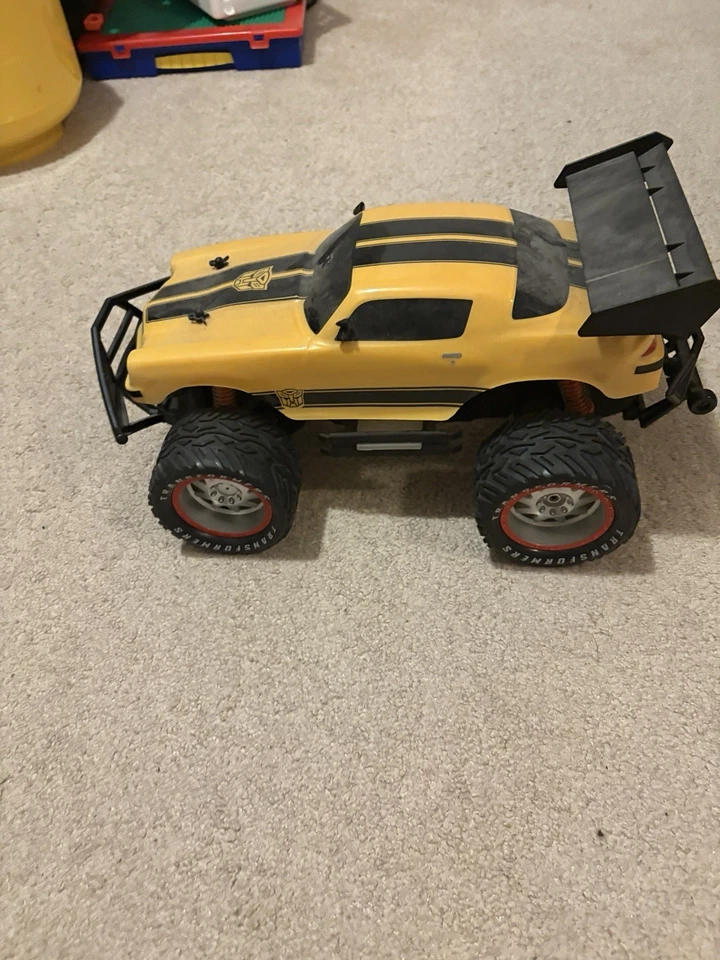 Jada Toys Transformers Bumblebee 1977 Chevy Camaro Elite todo terreno 4x4 RC,... Foto 2 de 3