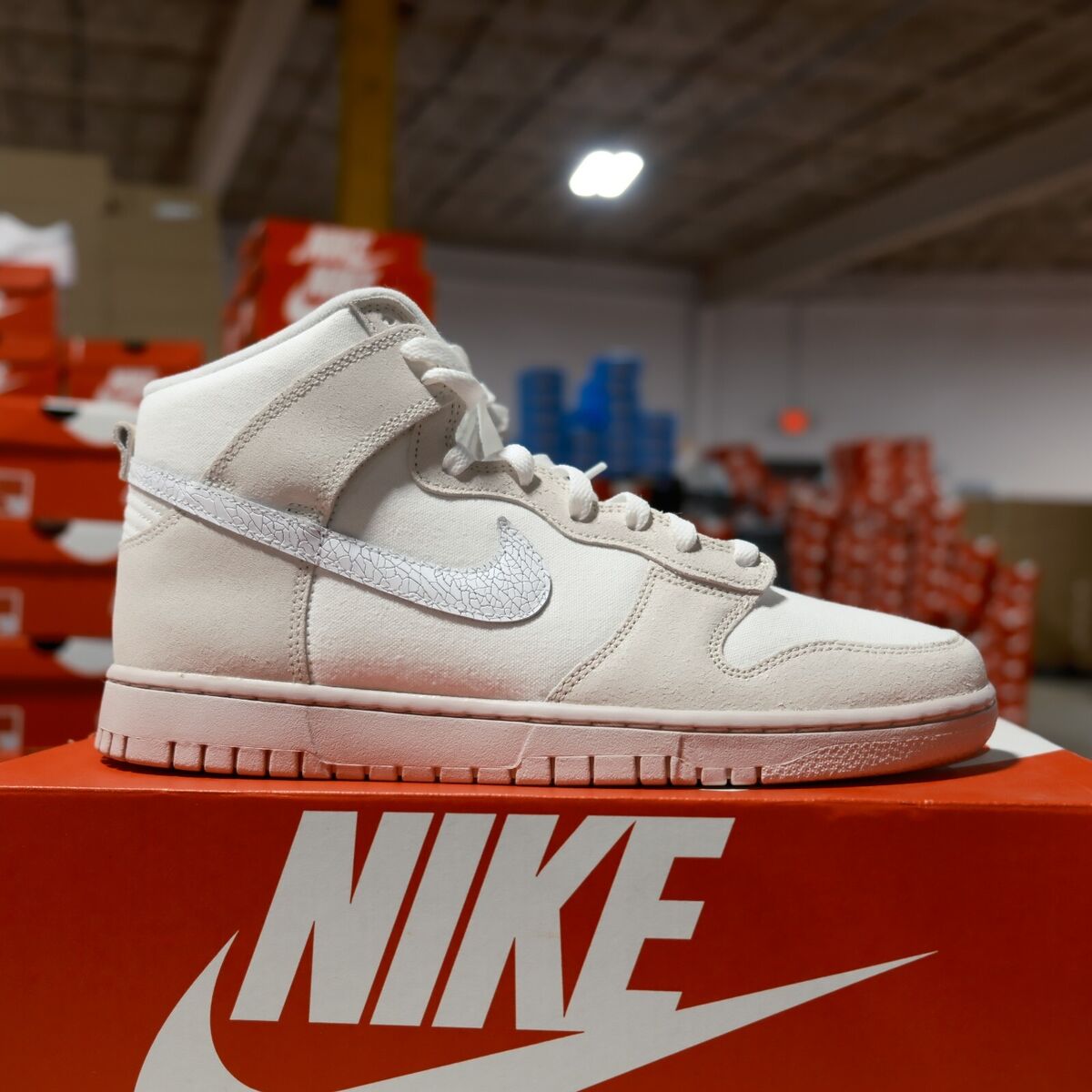 Nike Dunk High Retro PRM Cracked Leather Swoosh DV0822-100 Nike Dunk High Retro PRM Cracked Leather Swoosh DV0822-100