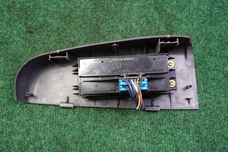 2002 Chevrolet Silverado 2500 Left Driver Window Switch 2083189948 OEM - Изображение 4 из 4