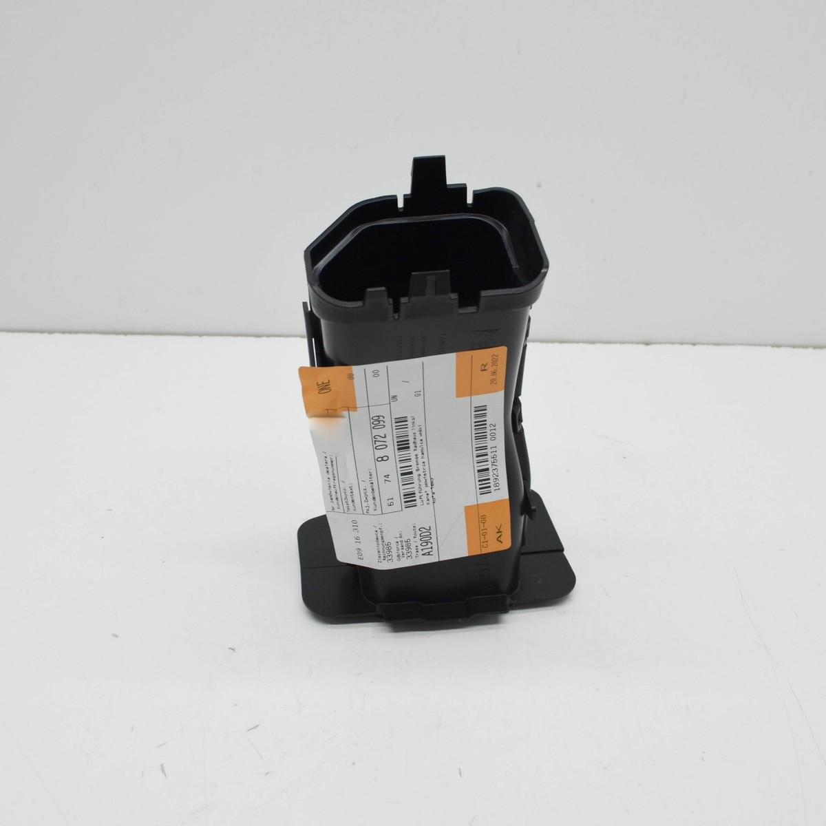 BMW M4 Coupe G82 Left Wheelhousing Brake Air Duct 51748072099 NEW  