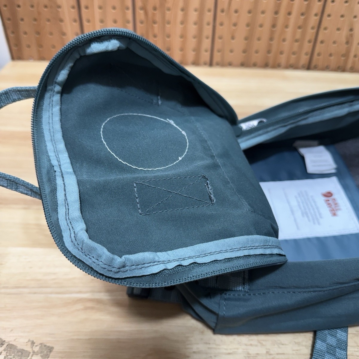 Fjallraven Kanken Mini Backpack Shoulder Bag Frost Green checkered Straps  23510 Fjallraven Kanken Mini Backpack 23510 Olive Green School Gym  main image 3