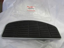 GENUINE SUZUKI FRONT LH FOOTREST ASSEMBLY. 43502-41F10 VL800 VOLUSIA BOULEVARD